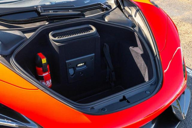 Photo of 2022 Rosso Scuderia McLaren 765LT