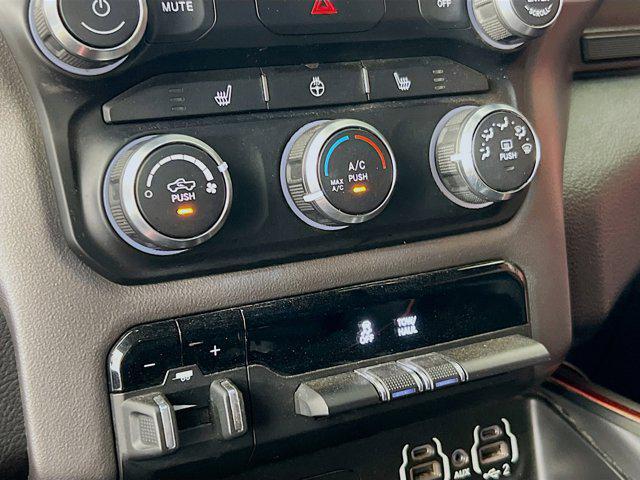 Photo of 2019 Granite Crystal Metallic Clearcoat RAM 1500