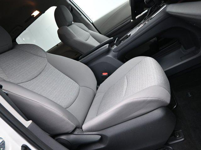 Photo of 2023 Ice Cap Toyota Sienna