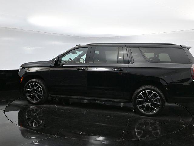 Photo of 2025 Black Chevrolet Suburban