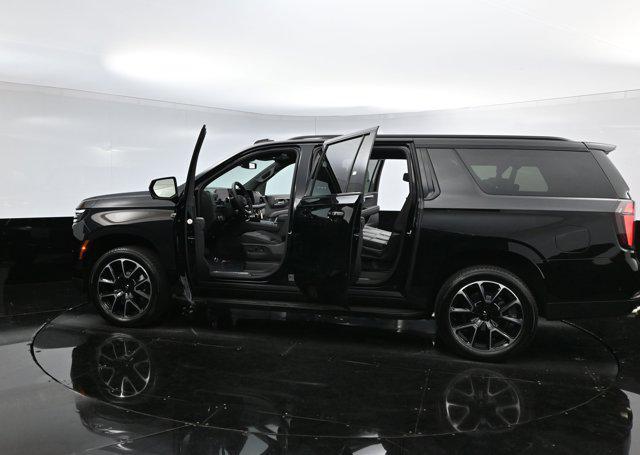 Photo of 2025 Black Chevrolet Suburban