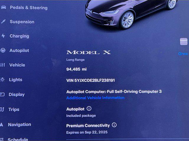 Photo of 2020 Gray Tesla Model X