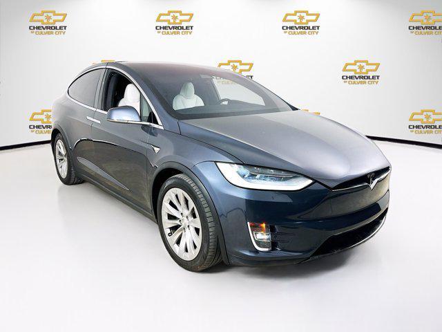Photo of 2020 Gray Tesla Model X