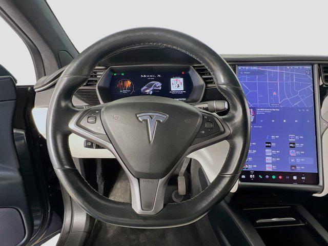 Photo of 2020 Gray Tesla Model X