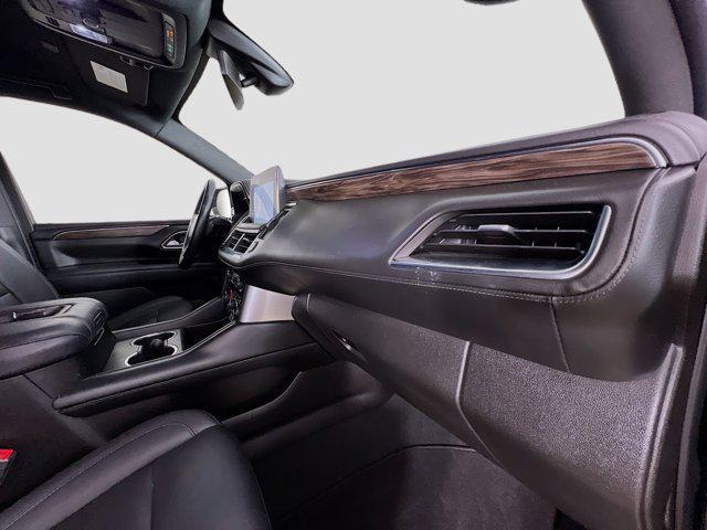 Photo of 2022 Black Chevrolet Suburban