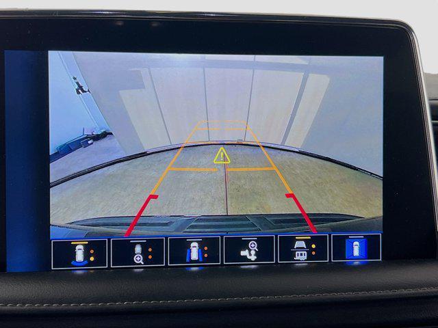 Photo of 2022 Black Chevrolet Suburban