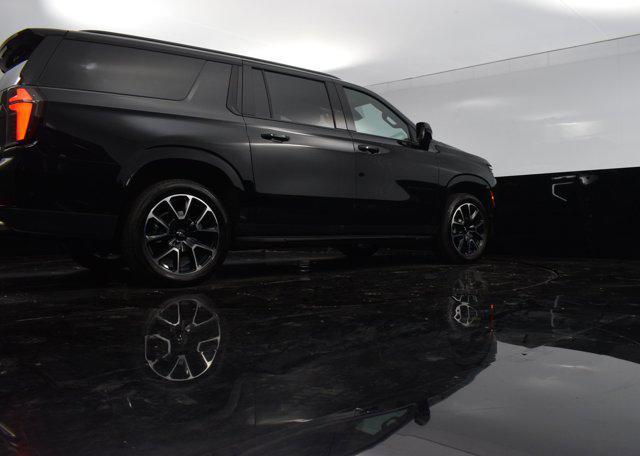 Photo of 2025 Black Chevrolet Suburban