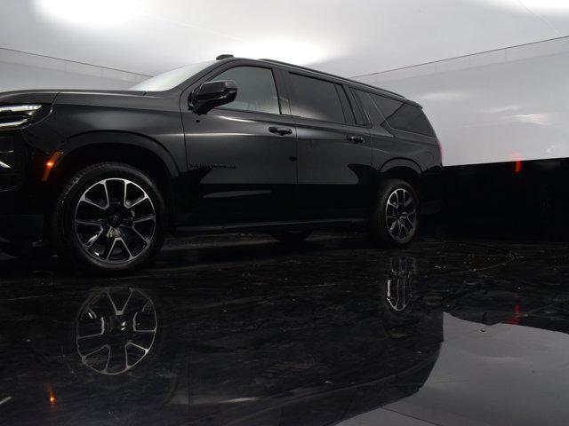 Photo of 2025 Black Chevrolet Suburban