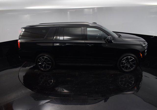 Photo of 2025 Black Chevrolet Suburban
