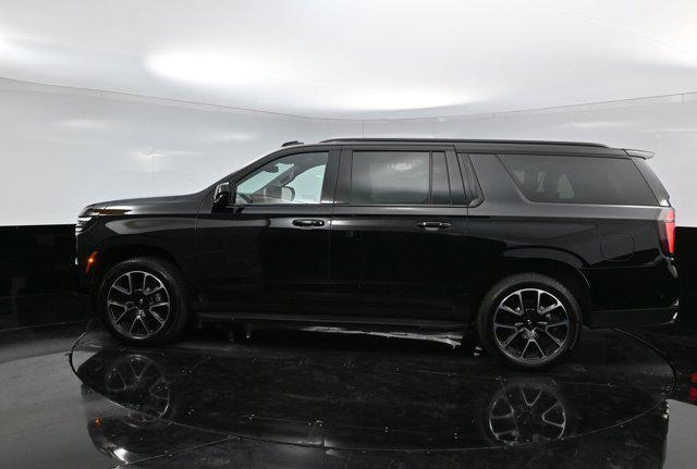 Photo of 2025 Black Chevrolet Suburban