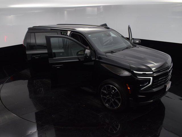 Photo of 2025 Black Chevrolet Suburban