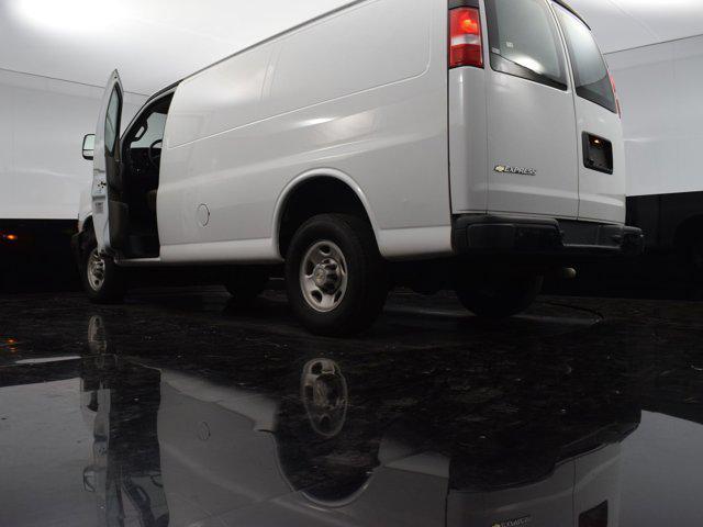 Photo of 2022 Summit White Chevrolet Express 2500