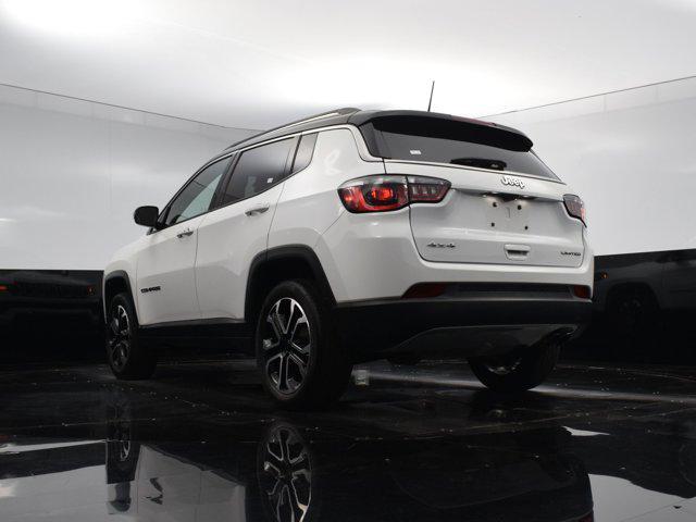 Photo of 2022 Bright White Clearcoat Jeep Compass