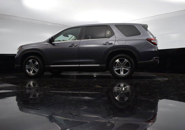 Photo of 2025 Modern Steel Metallic Honda Pilot