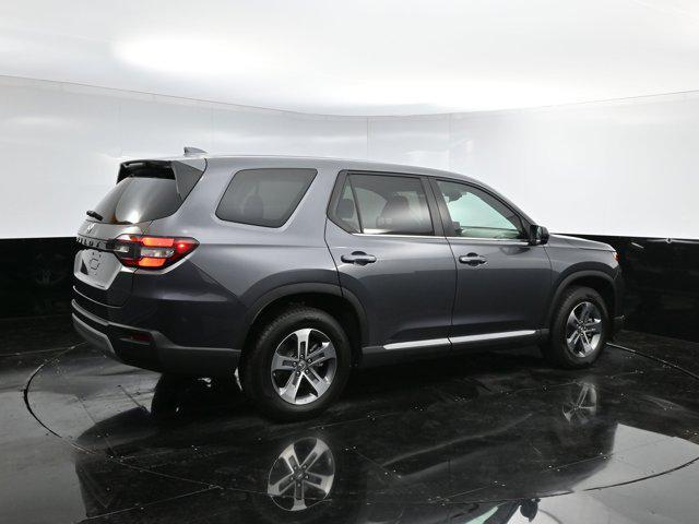 Photo of 2025 Modern Steel Metallic Honda Pilot