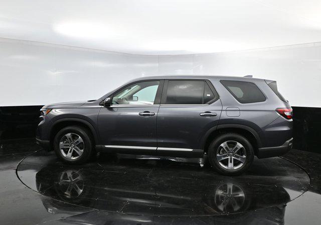 Photo of 2025 Modern Steel Metallic Honda Pilot