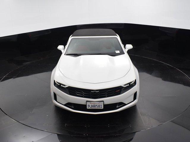 Photo of 2023 Summit White Chevrolet Camaro