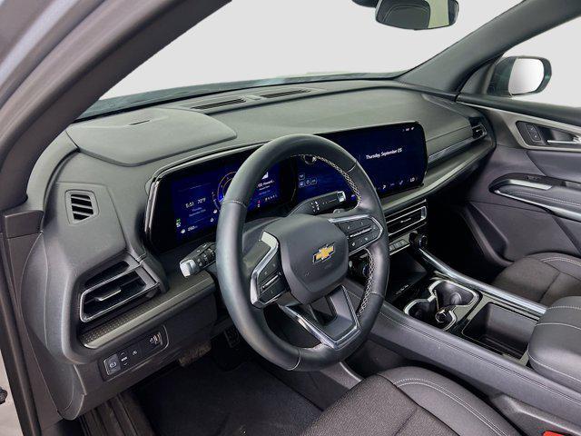 Photo of 2025 Sterling Gray Metallic Chevrolet Traverse