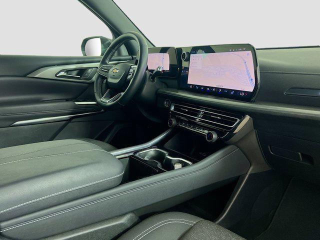Photo of 2025 Sterling Gray Metallic Chevrolet Traverse