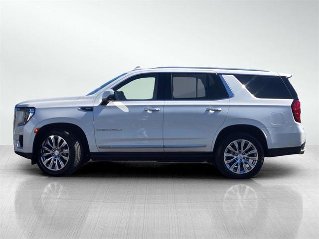Photo of 2022 White GMC Yukon