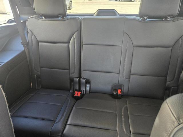 Photo of 2022 White GMC Yukon