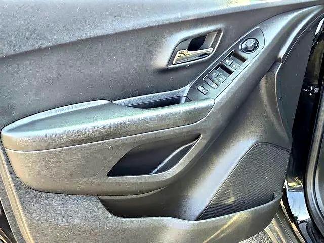 Photo of 2022 Mosaic Black Metallic Chevrolet Trax