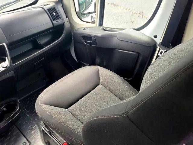 Photo of 2019 Bright White Clearcoat RAM ProMaster 1500