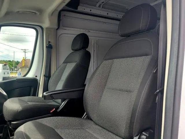 Photo of 2019 Bright White Clearcoat RAM ProMaster 1500
