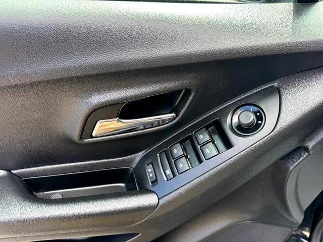 Photo of 2022 Mosaic Black Metallic Chevrolet Trax