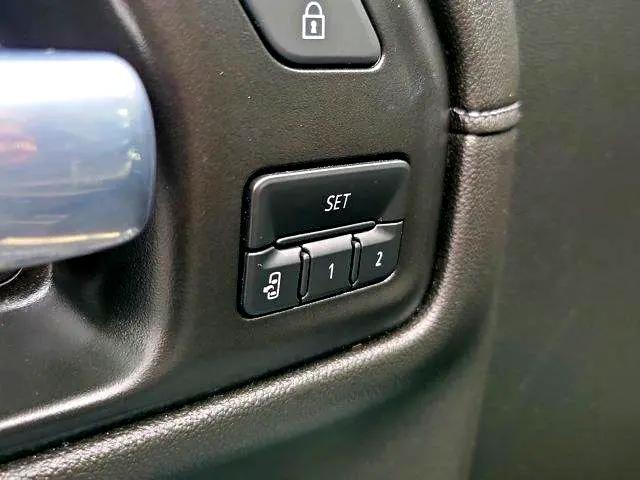 Photo of 2022 Northsky Blue Metallic Chevrolet Silverado 1500