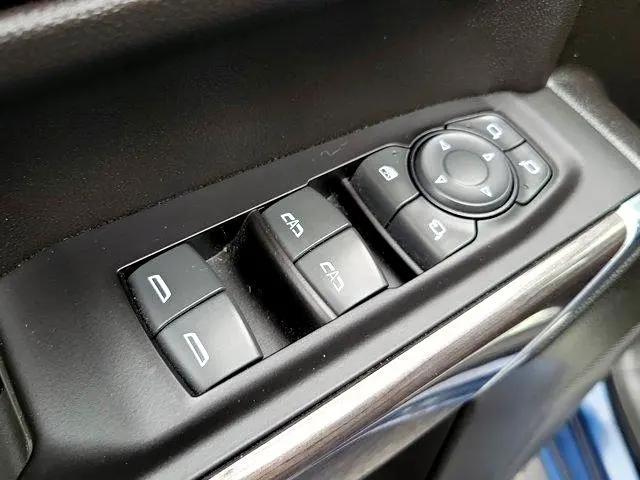 Photo of 2022 Northsky Blue Metallic Chevrolet Silverado 1500