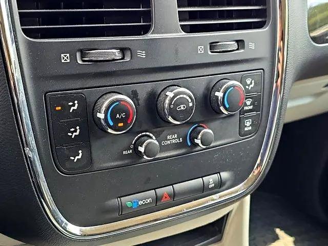 Photo of 2014 Maximum Steel Metallic Clearcoat Dodge Grand Caravan