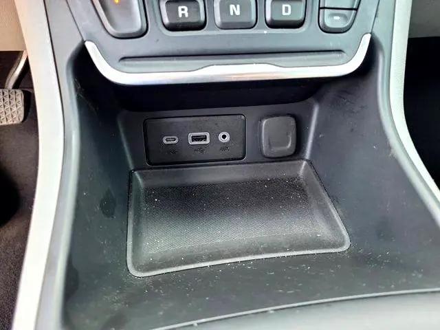 Photo of 2019 Summit White GMC Terrain