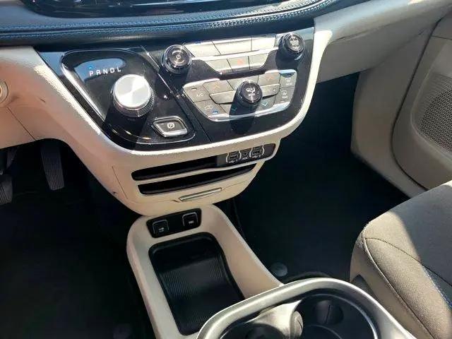 Photo of 2021 Not Specified Chrysler Pacifica Hybrid