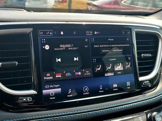 Photo of 2021 Not Specified Chrysler Pacifica Hybrid