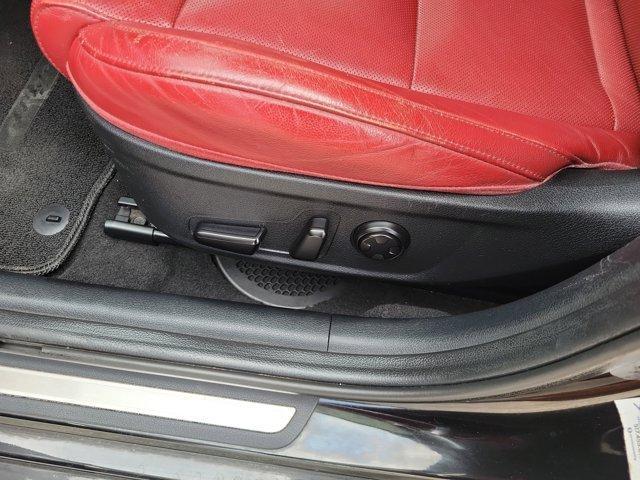 Photo of 2018 Aurora Black Kia Stinger