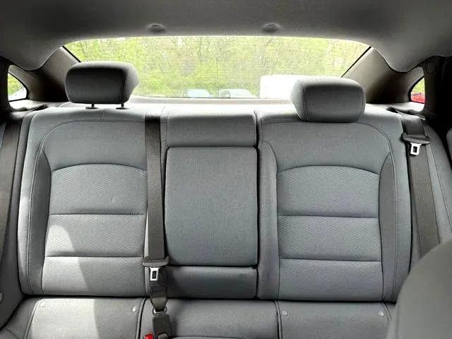 Photo of 2020 Silver Ice Metallic Chevrolet Malibu