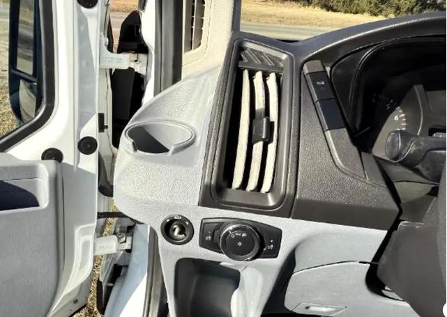Photo of 2018 Oxford White Ford Transit-150
