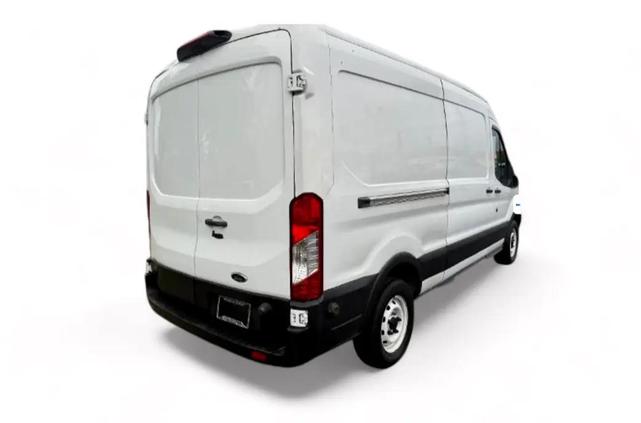 Photo of 2018 Oxford White Ford Transit-150
