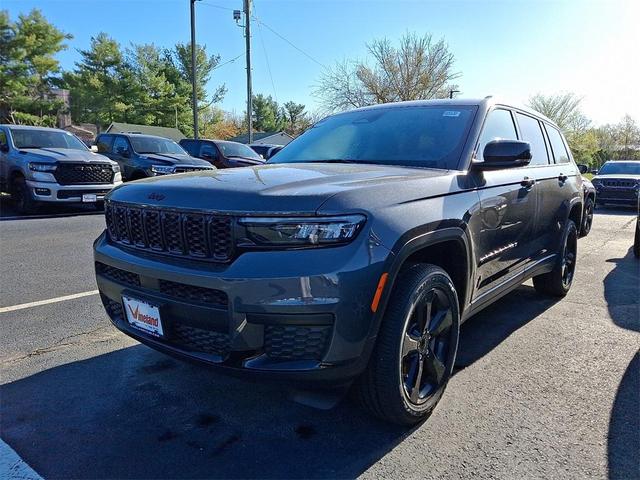 Photo of 2025 Metallic Jeep Grand Cherokee L