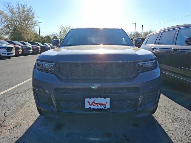 Photo of 2025 Metallic Jeep Grand Cherokee L