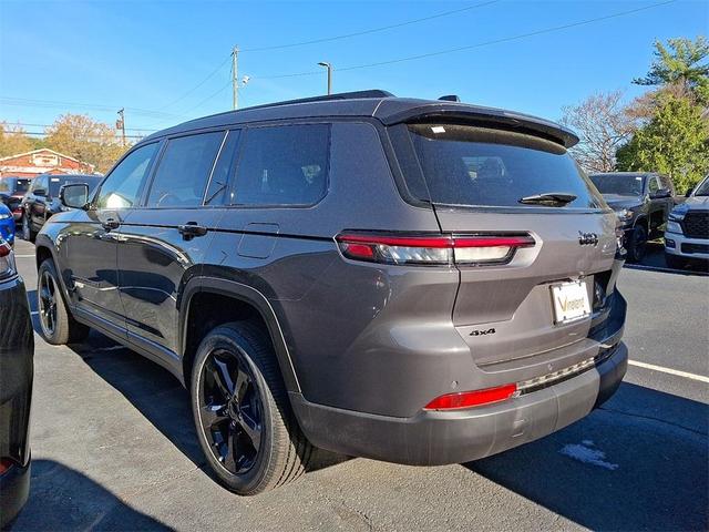 Photo of 2025 Metallic Jeep Grand Cherokee L