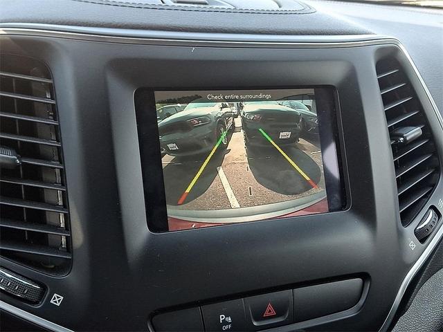 Photo of 2020 Velvet Red Pearlcoat Jeep Cherokee
