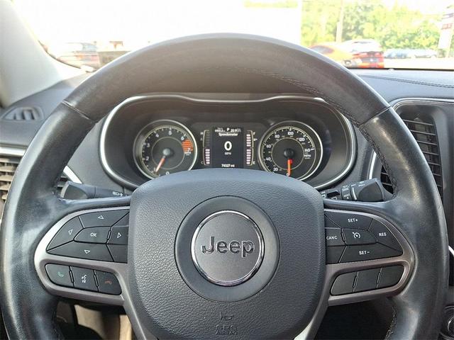 Photo of 2020 Velvet Red Pearlcoat Jeep Cherokee