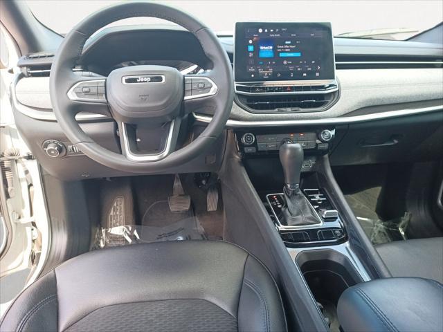 Photo of 2024 Bright White Clearcoat Jeep Compass
