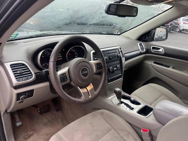 Photo of 2012 Mineral Gray Metallic Clearcoat Jeep Grand Cherokee