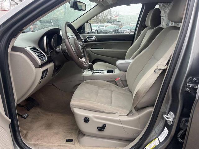 Photo of 2012 Mineral Gray Metallic Clearcoat Jeep Grand Cherokee