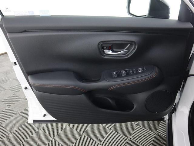 Photo of 2026 Platinum White Pearl Honda HR-V