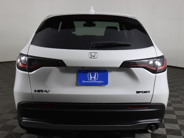 Photo of 2026 Platinum White Pearl Honda HR-V