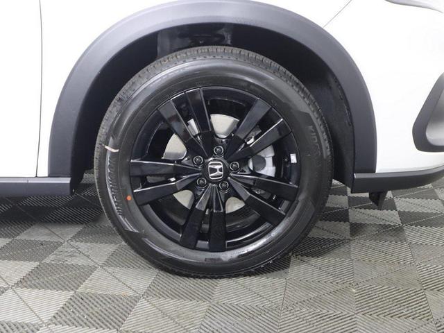 Photo of 2026 Platinum White Pearl Honda HR-V